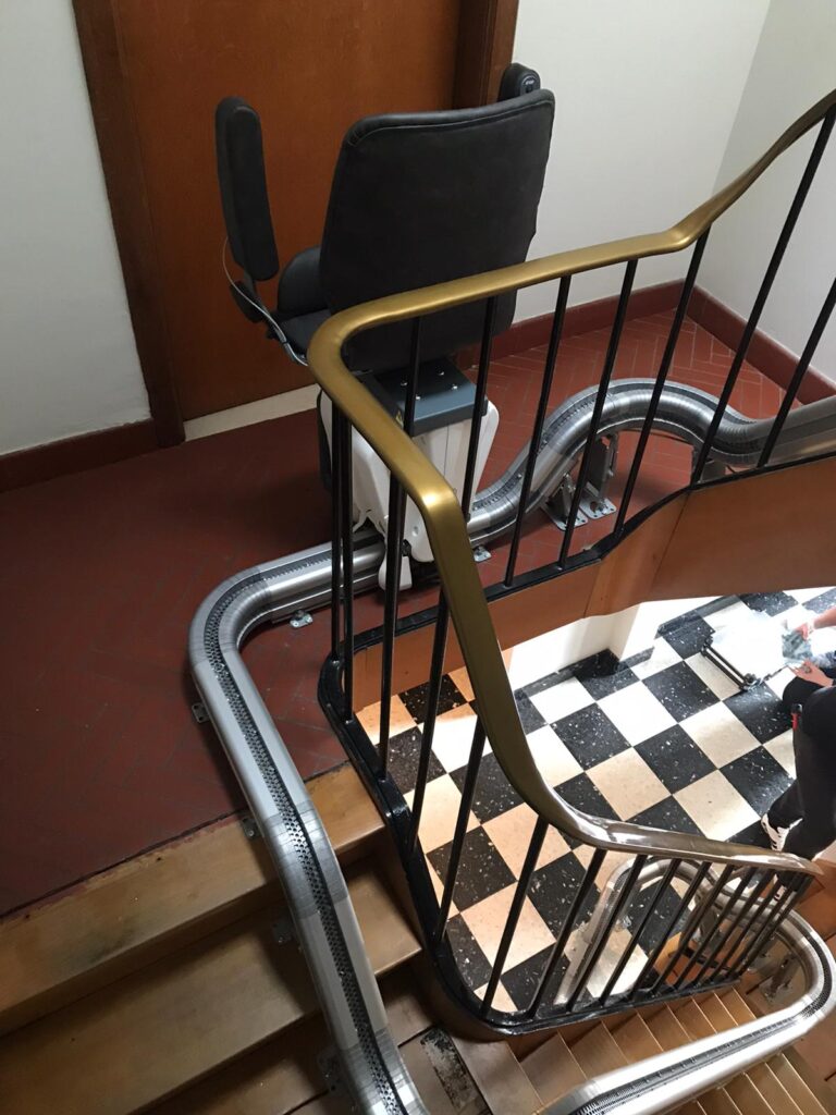 Curved Stairlift